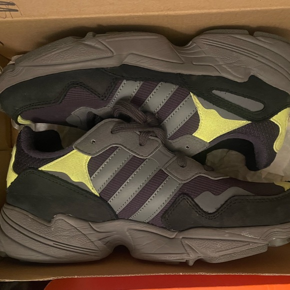 Adidas - Picture 5 of 5